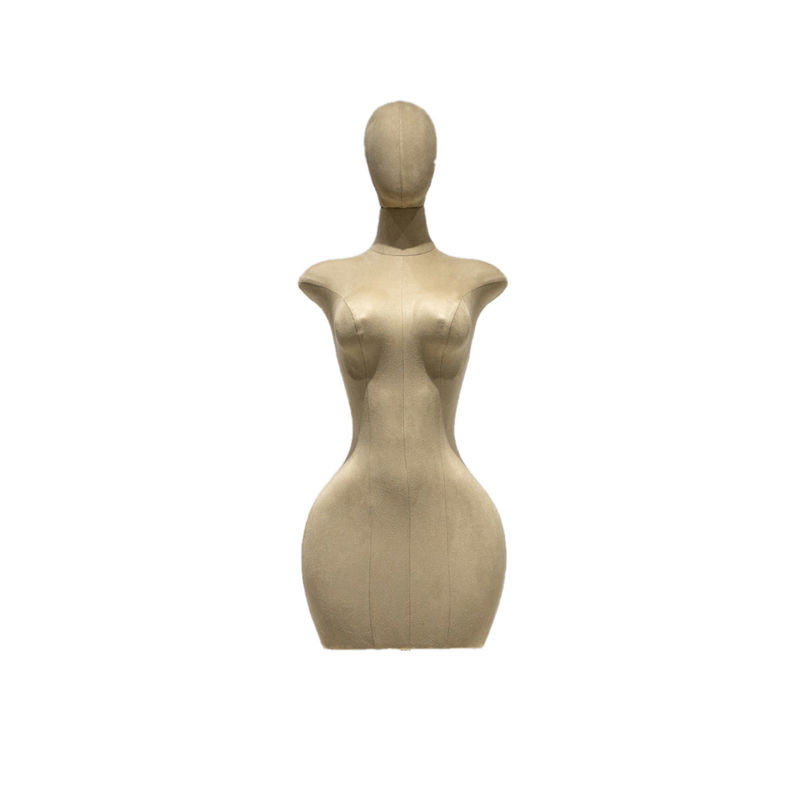 Medio modelo femenino regordete del cuerpo usado para la exhibición del cuerpo de la ropa con la curva natural del cuerpo para la exhibición de la tienda